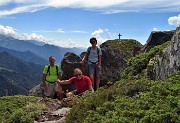06 A pochi passi dalla croce del torrione  Mincucco (1832 m)